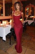 Women's fitted open-back square-neck evening dress