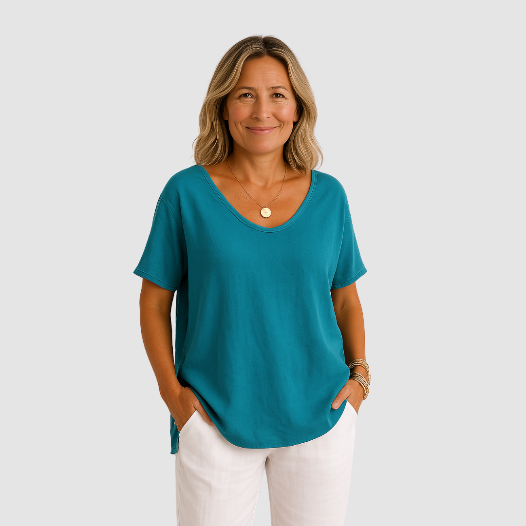Women's oversized v-neck t-shirt