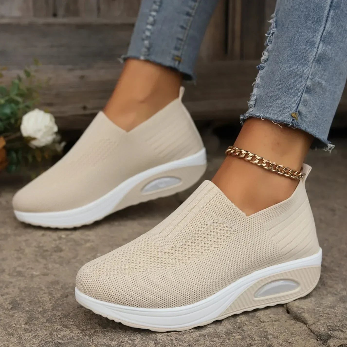 Women's slip-on platform casual sneakers