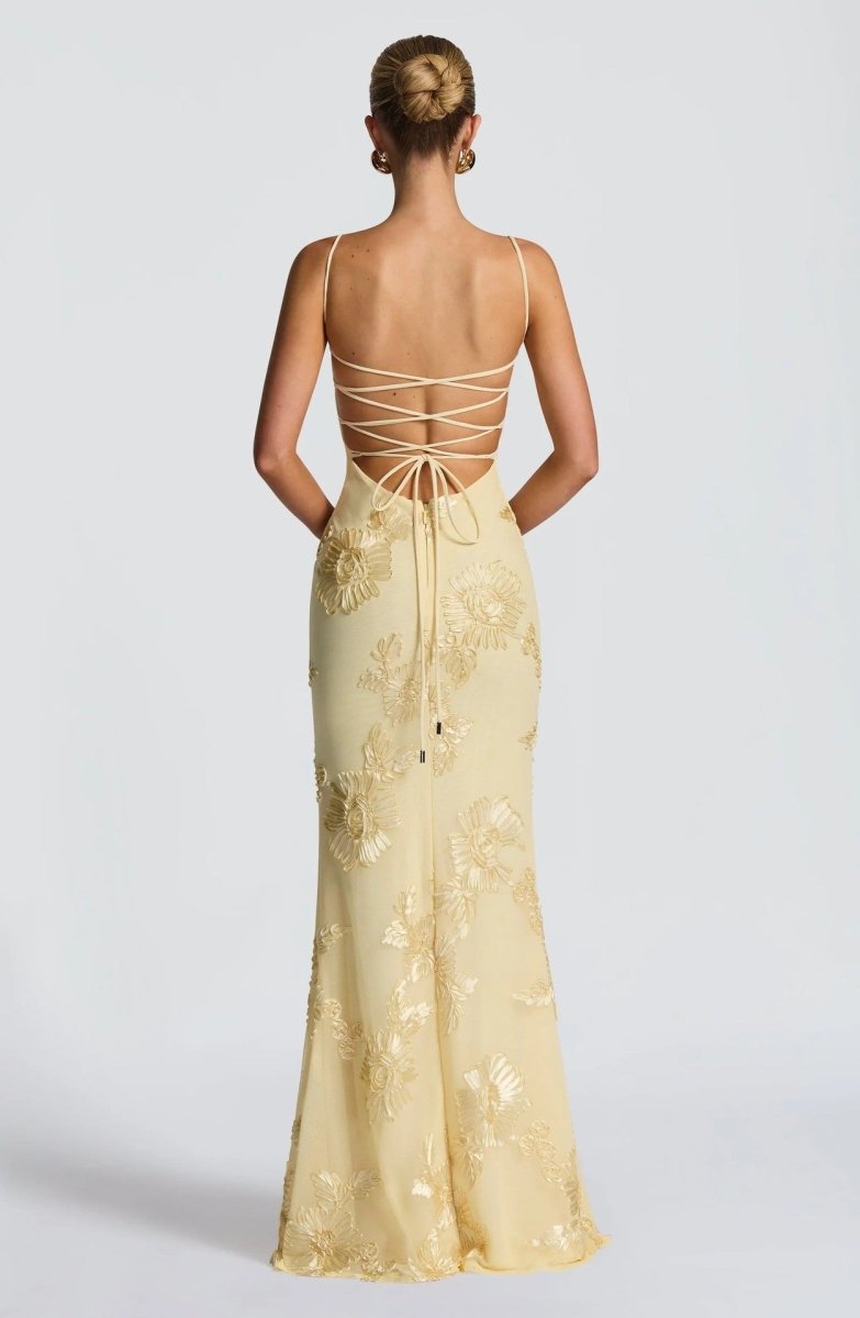 Women's sweetheart-neck floral wedding guest dress