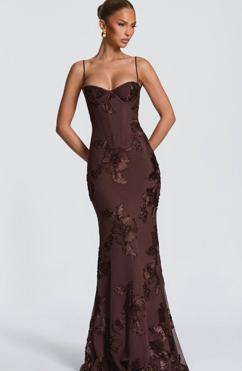 Women's sweetheart-neck floral wedding guest dress